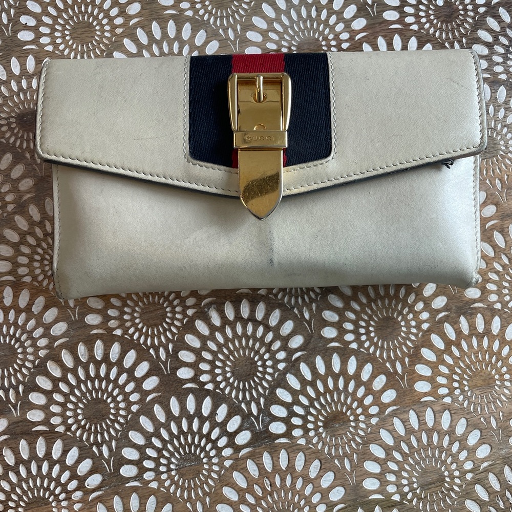 8469 Gucci Sylvie Wallet